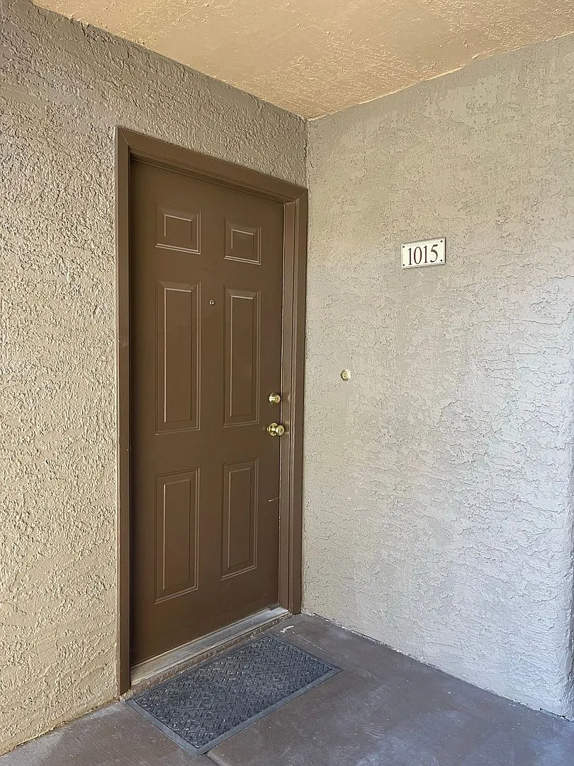 Ground Floor Unit Ready for Immediate Move-In! — Photo 4