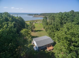 5450 Windmill Point Rd, White Stone, VA 22578