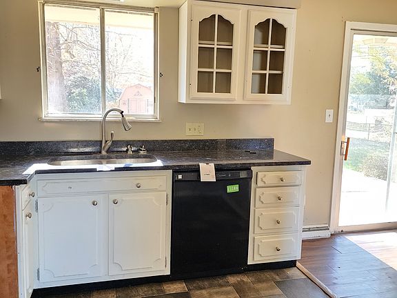 5th image of 811 E Tulip Ln
