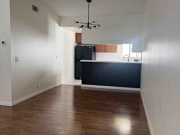 4th image of 5250 Bellingham Ave