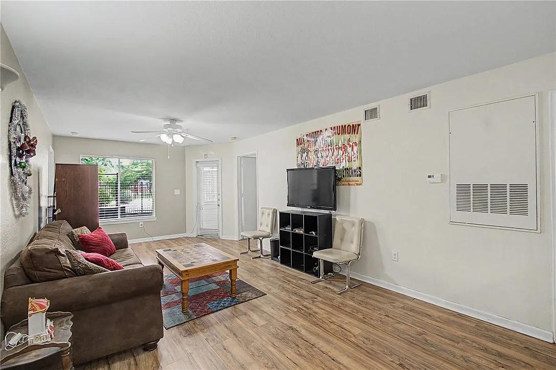 2 bed, 1236 sqft, $500 — Photo 4