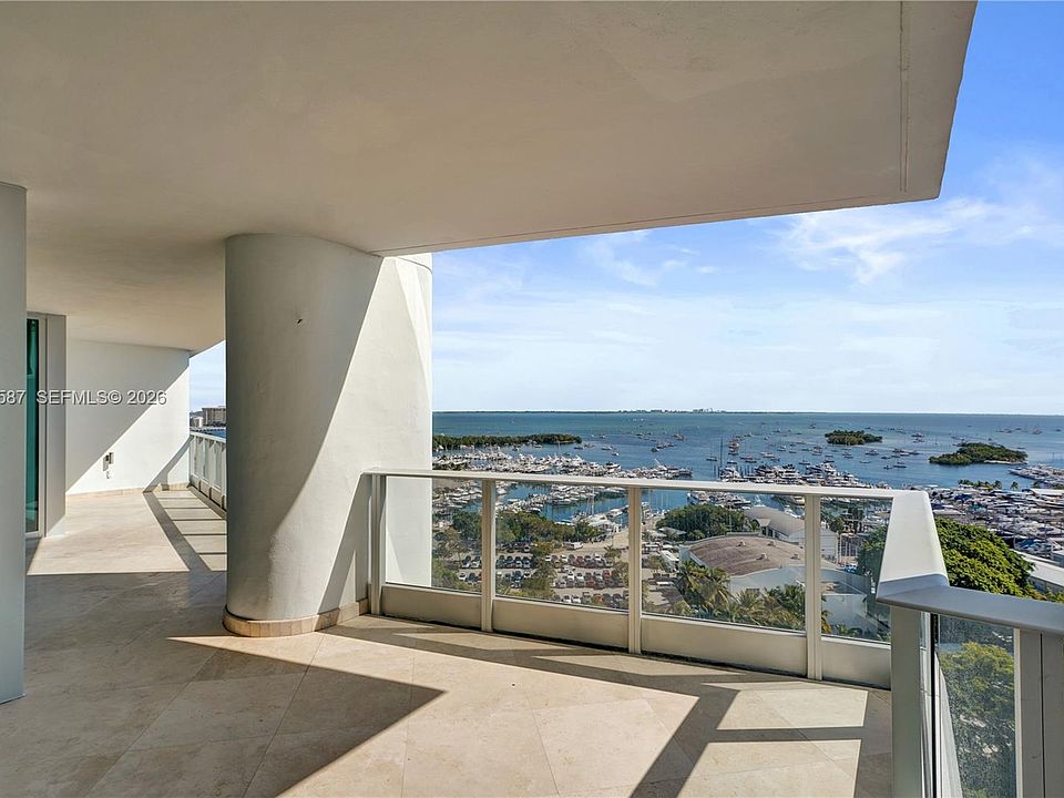 1st image of 2627 Bayshore Dr #1806