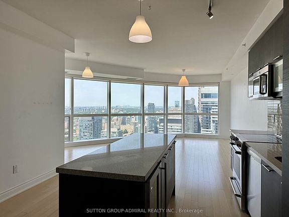 5th image of 388 Yonge St #6016