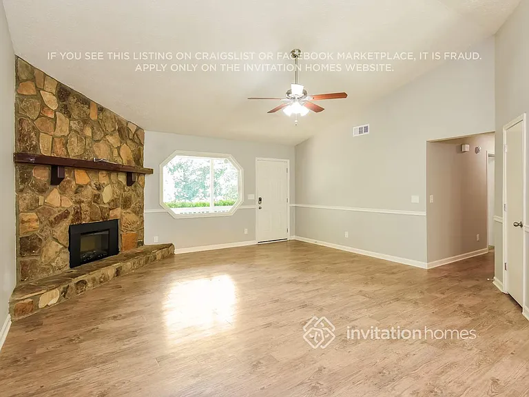 303 Park Sq — Photo 8