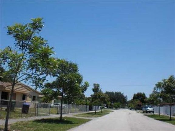 4th image of 3920 NW 169th Ter