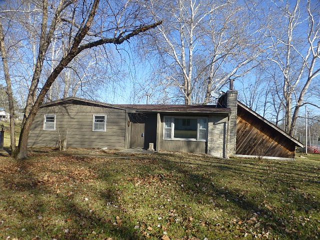 1st image of 321 E Dewey Dr #321