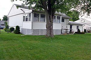 3rd image of 213 Weller Ave
