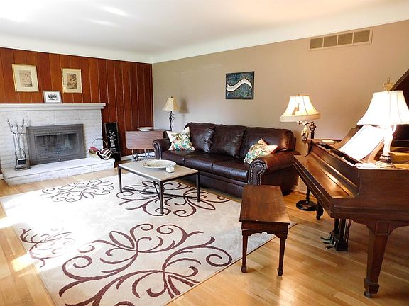 3rd image of 7301 Mar Del Dr