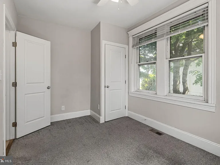 1515 Butler Pike — Photo 40