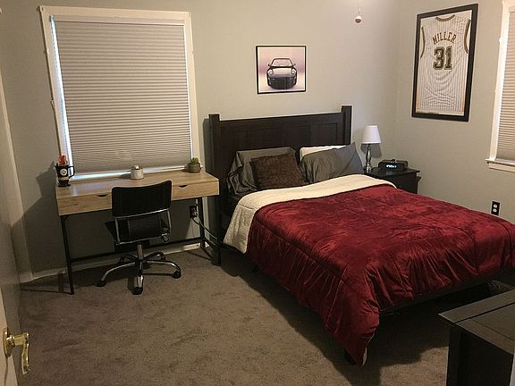 2nd bed w full closet