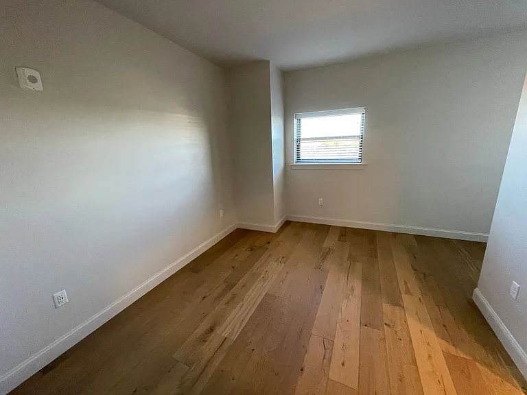 28 Petronelli Way — Photo 9