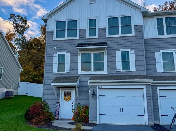 424 Smokering Dr, Robesonia, PA 19551