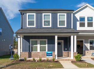 722 Chandler Stone Dr, Zebulon, NC 27597