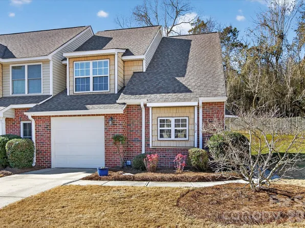 312 Valley Brook Ln SE, Concord, NC 28025