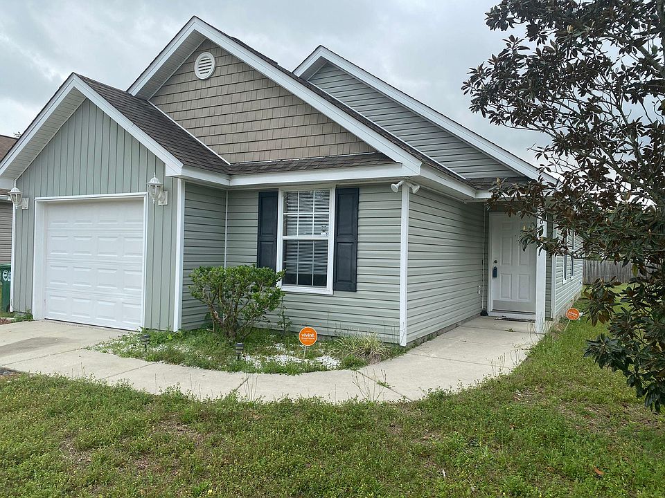 1st image of 763 Brooke Manor Dr