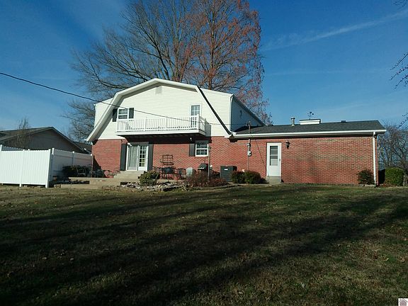 3rd image of 216 Ruoff Dr