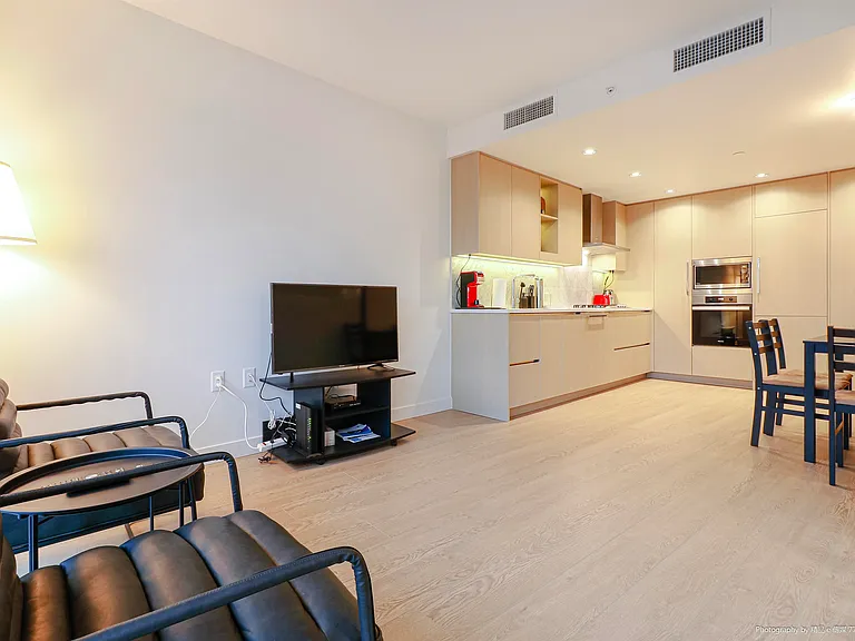 89 Nelson St #1303 — Photo 10