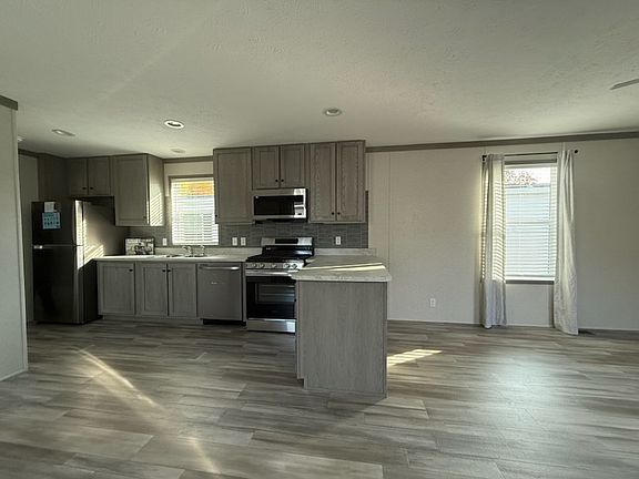 2nd image of 855 W Jefferson St Lot 15