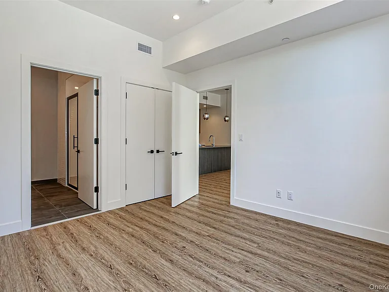 39 Washington Ave #202 — Photo 9