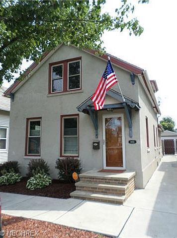 1st image of 1955 W 57th St