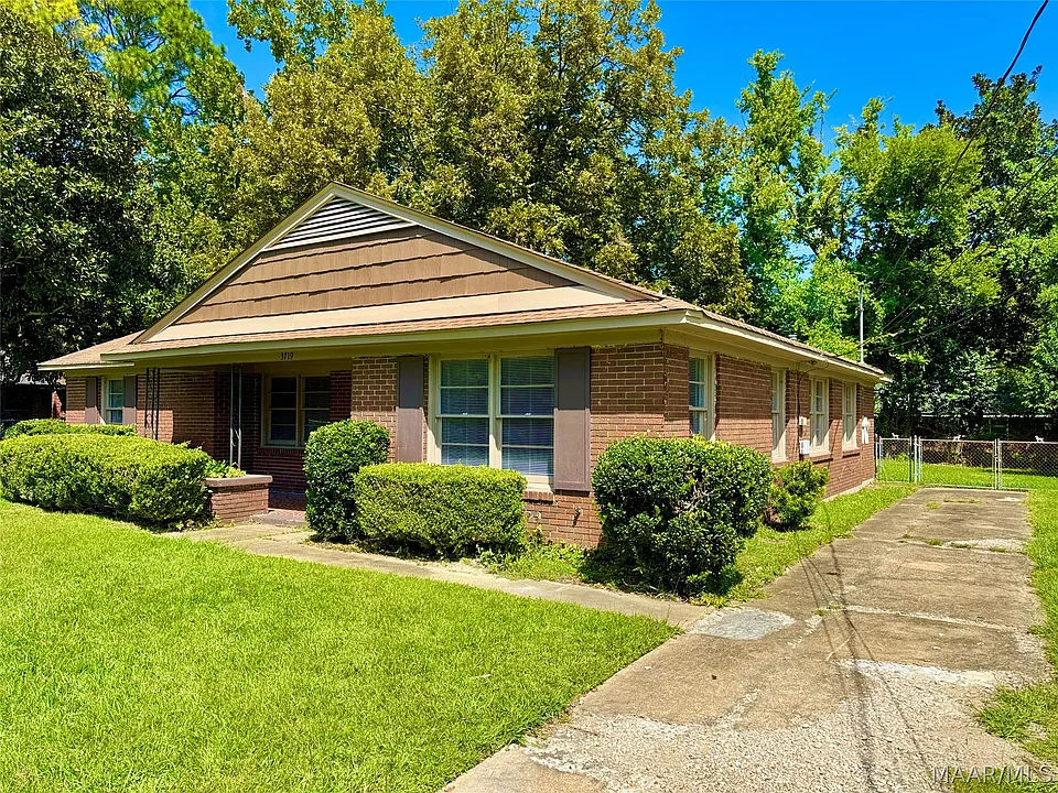 3719 Bridlewood Dr