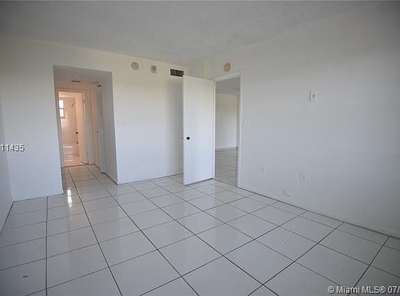 4th image of 4141 Nautilus Dr APT 6C