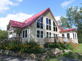 9516 Greenwood Rd, Petersburg, PA 16669