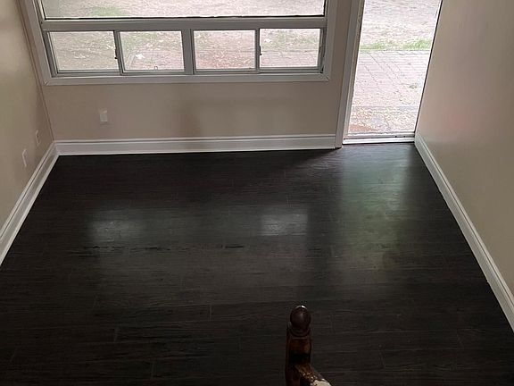 4th image of 35 Luverne Ave