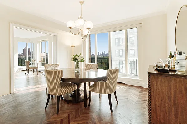 Sold by Sotheby's International Realty | media 6