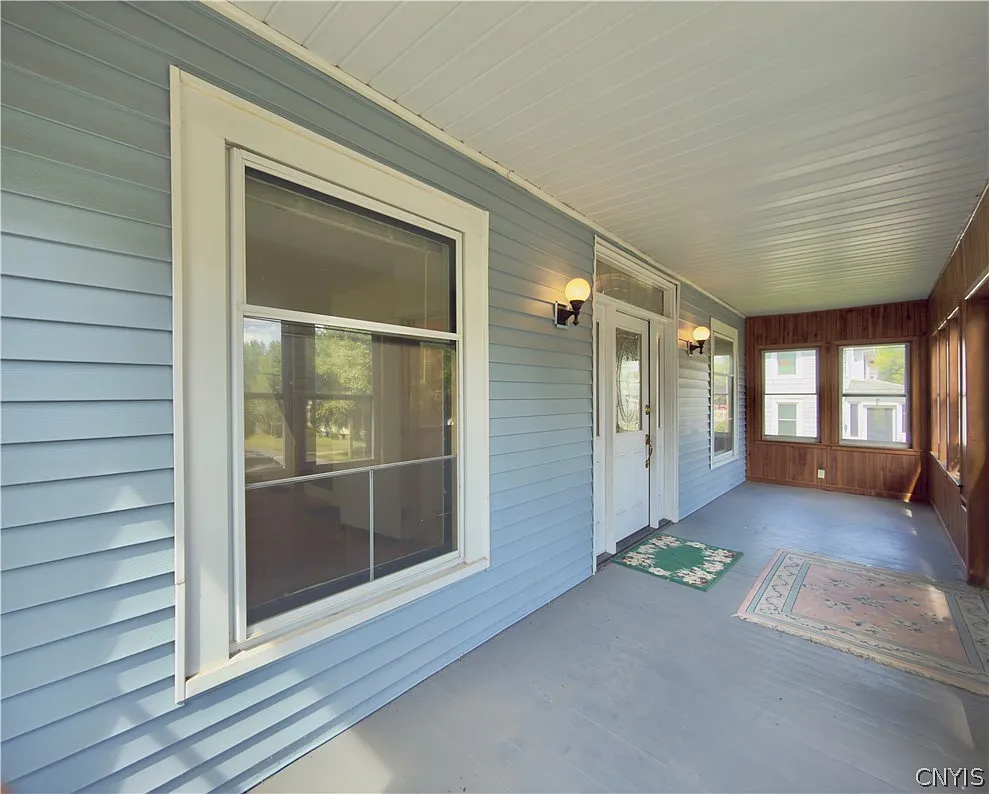 3 bed, 2.0 bath, 1578 sqft, $2,500 — Photo 2