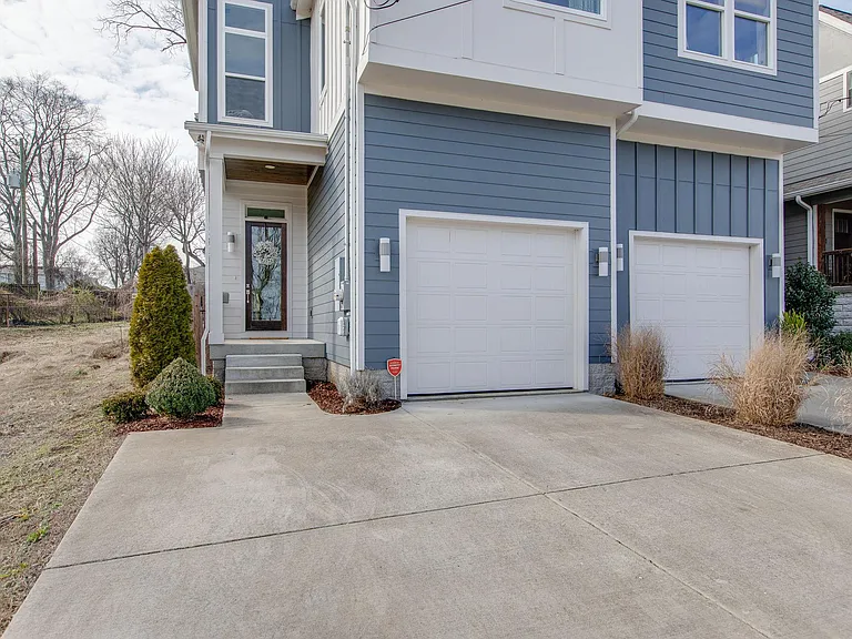 2815B W Kirkwood Ave — Photo 3