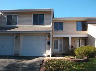 734 Colorado Ct, Carol Stream, IL 60188