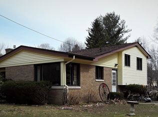 90 S Buys Rd, Muskegon, MI 49445