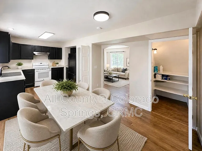 235 Ellers Grv — Photo 6