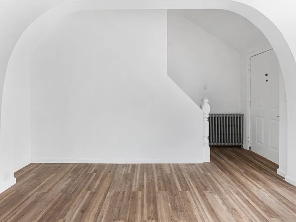 246 Clerk Street image 5 of 27