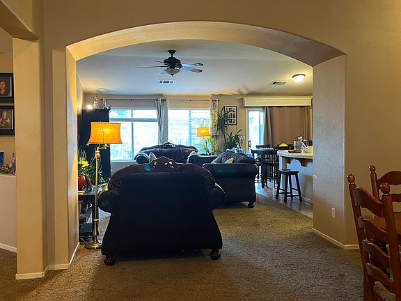 3rd image of 3108 S Peppertree Court