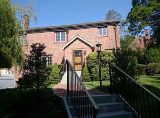 8 Goodnough Rd, Brookline, MA 02467