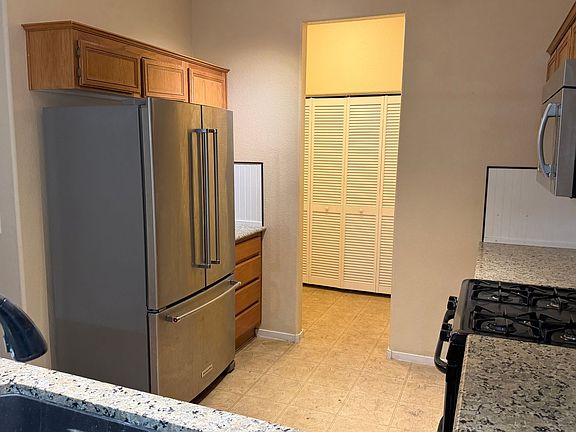 3rd image of 2050 Los Feliz St Unit 135