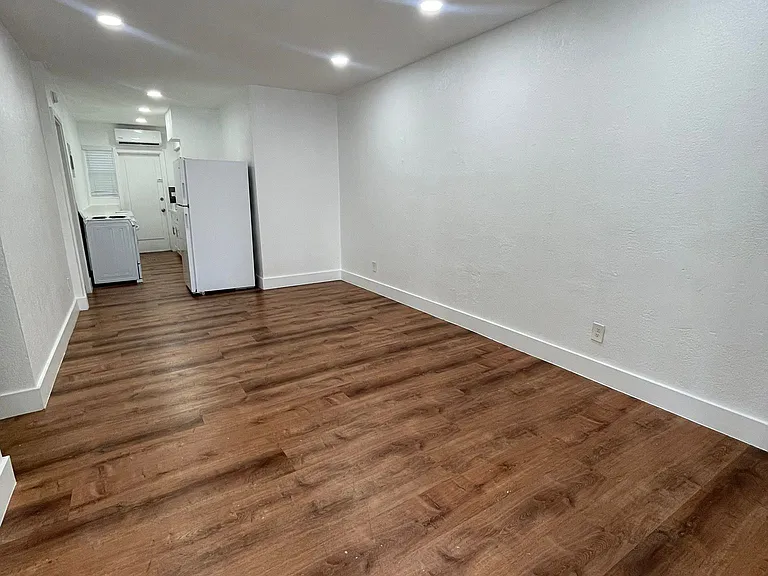 8329 Byron Ave #5 — Photo 6