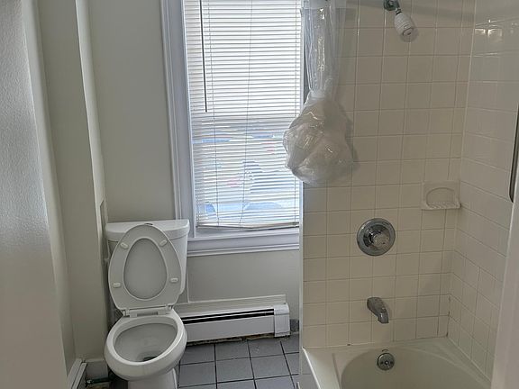 5th image of 120 Valley St APT 2