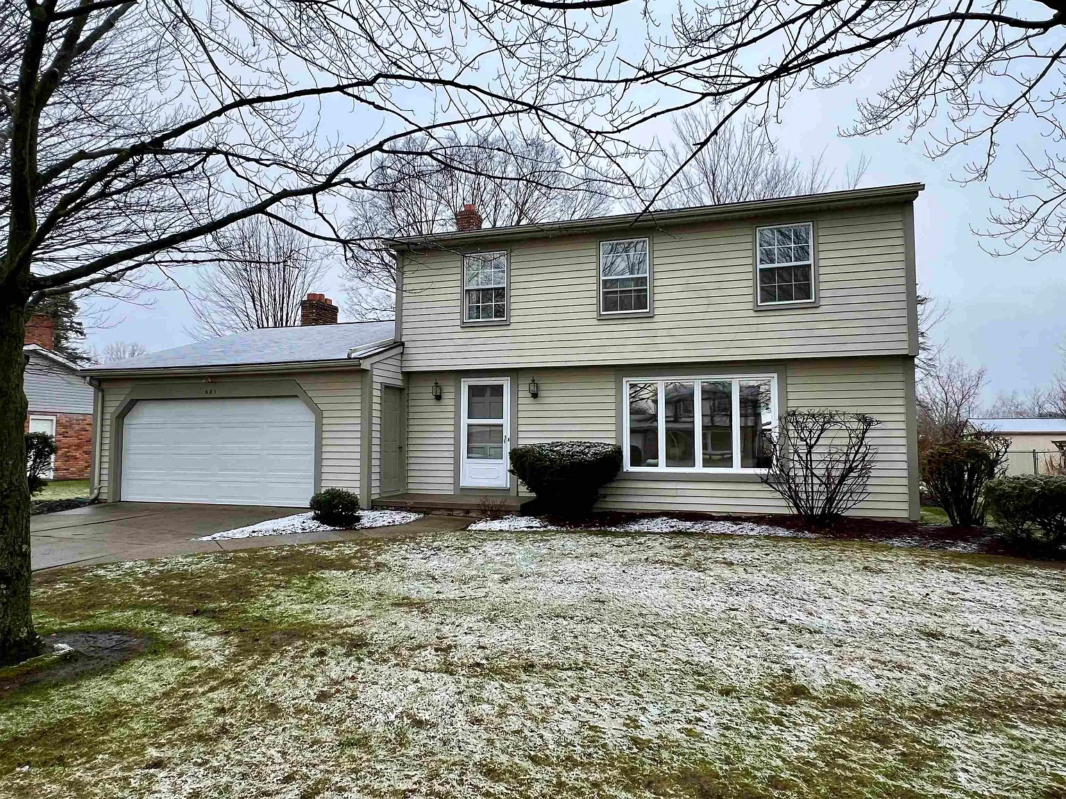 681 N Frost Dr photo 1