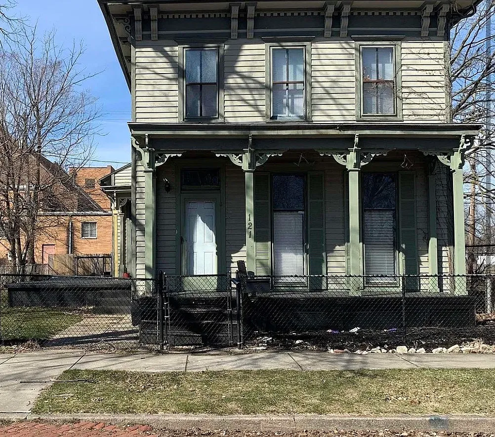 3 bed, 1628 sqft, $1,400 — Photo 1
