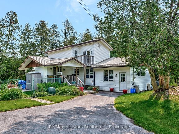 5th image of 14 Wychwood Dr E