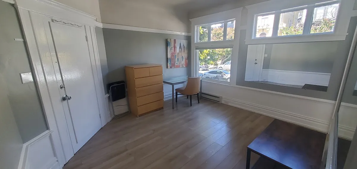 Building Photo - 905 Ashbury St #1