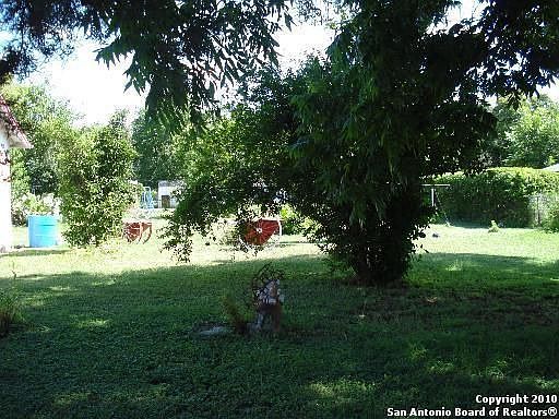 2nd image of 1082 W Pyron Ave