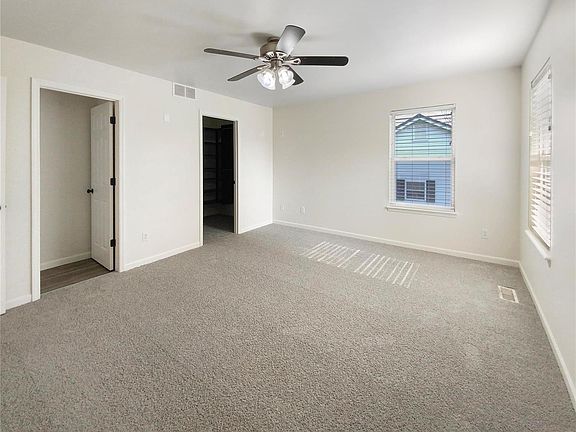 5th image of 31 N Camelot Dr