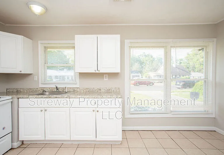 11 Sedgwick Ln — Photo 8
