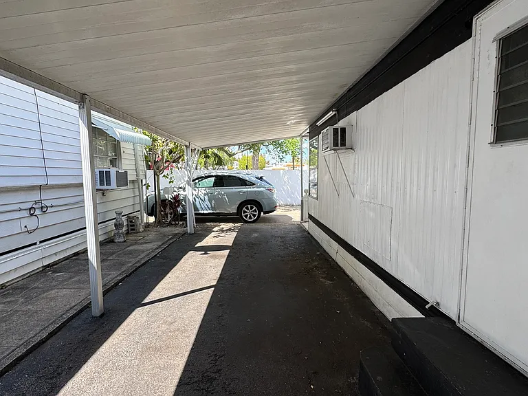 805 SW 1st St #5 — Photo 4