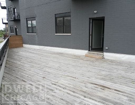 4th image of 2510 N Clybourn Ave #209
