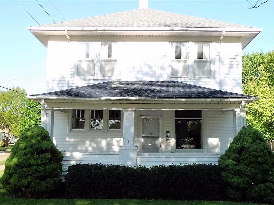 1st image of 840 S 10th St